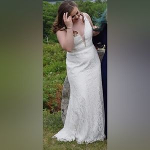 Christina Wu Ivory size 16 wedding dress